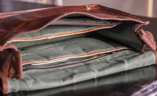 Vintage-Brown-Leather-Messenger-Bag